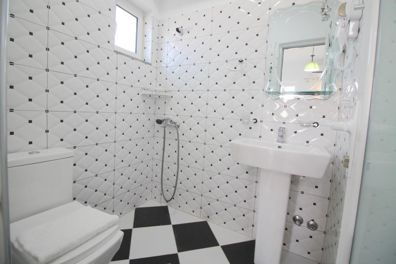 Emerald Inn Ksamil Ngoại thất bức ảnh