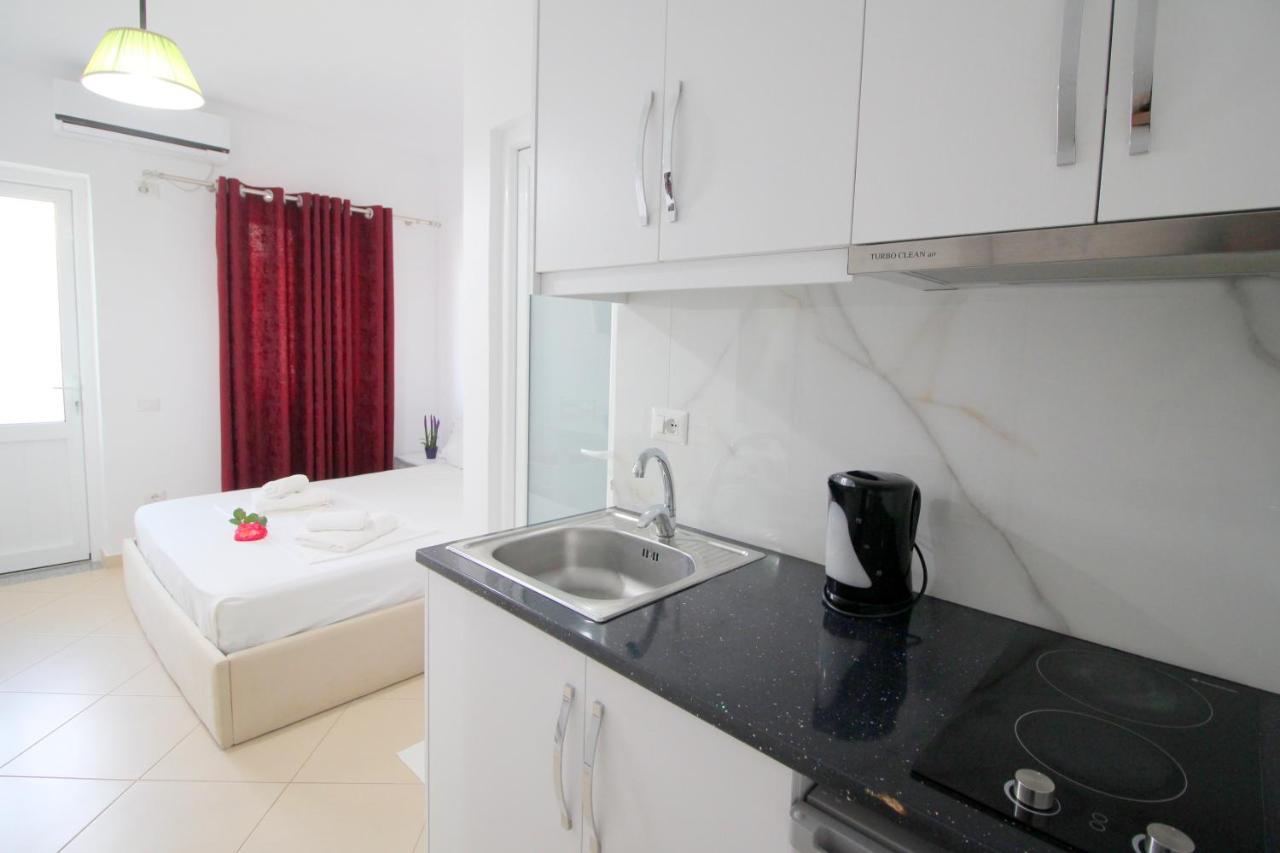 Emerald Inn Ksamil Ngoại thất bức ảnh