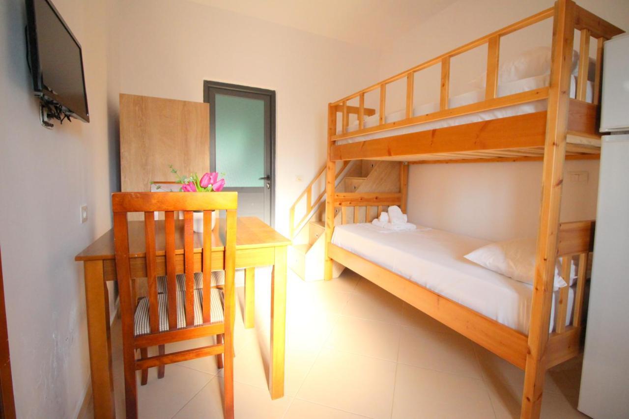 Emerald Inn Ksamil Ngoại thất bức ảnh