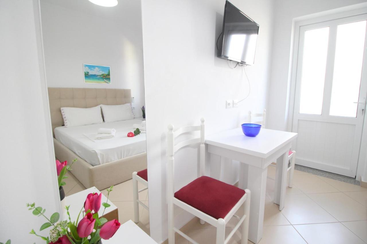 Emerald Inn Ksamil Ngoại thất bức ảnh
