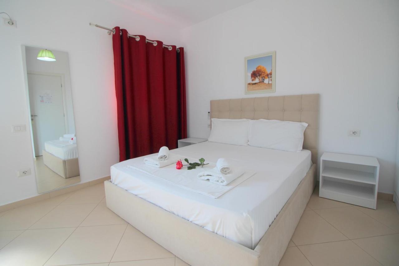 Emerald Inn Ksamil Ngoại thất bức ảnh