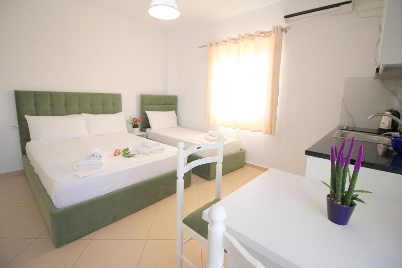 Emerald Inn Ksamil Ngoại thất bức ảnh