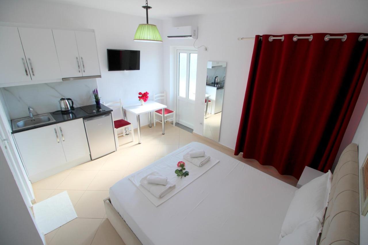 Emerald Inn Ksamil Ngoại thất bức ảnh
