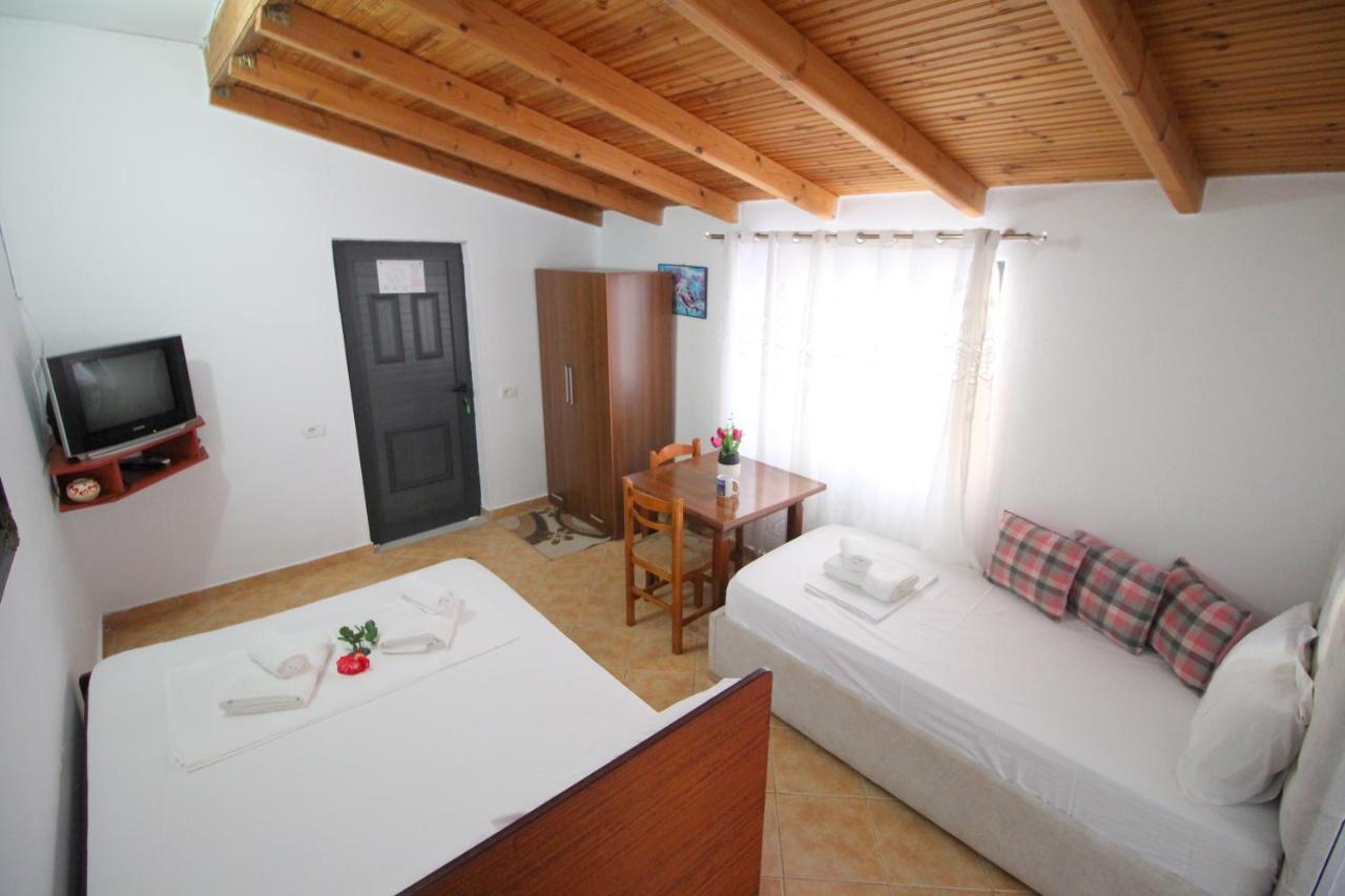 Emerald Inn Ksamil Ngoại thất bức ảnh