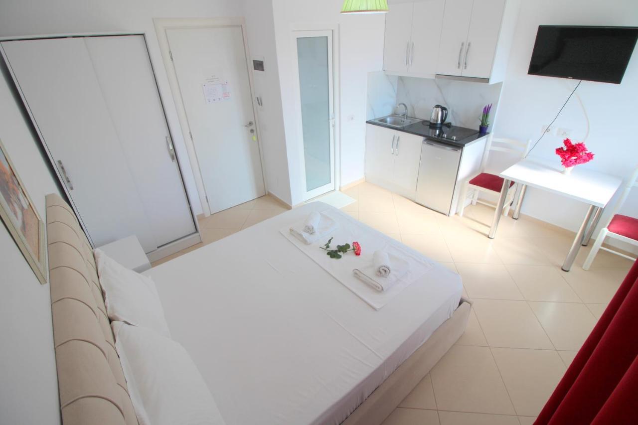 Emerald Inn Ksamil Ngoại thất bức ảnh