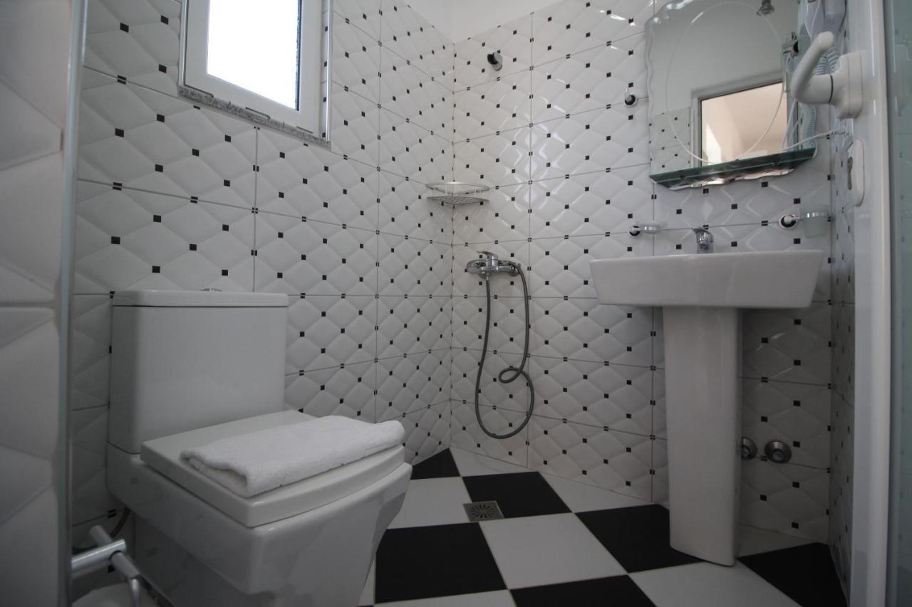 Emerald Inn Ksamil Ngoại thất bức ảnh